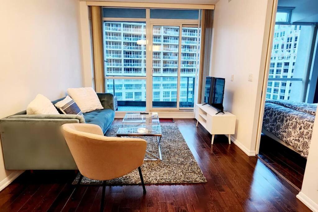 Lakeview Condo In Downtown With Free Parking. โตรอนโต ภายนอก รูปภาพ